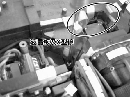 恢复亮度 投影机内部拆解清洗方法