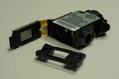 首款LCOS手持投影3M MPro110拆解(图) 
