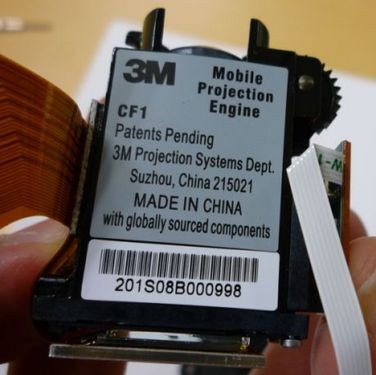 首款LCOS手持投影3M MPro110拆解(图) 