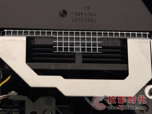 暴力拆解 松下PT-AE3000C家庭影院投影机全球第一评